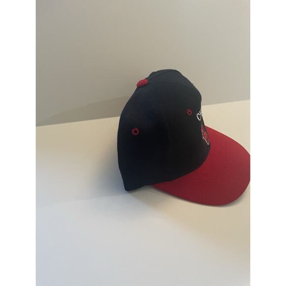 Vintgae Chicago Bulls Snapback Hat 90s NBA Official red and black - Picture 9 of 11